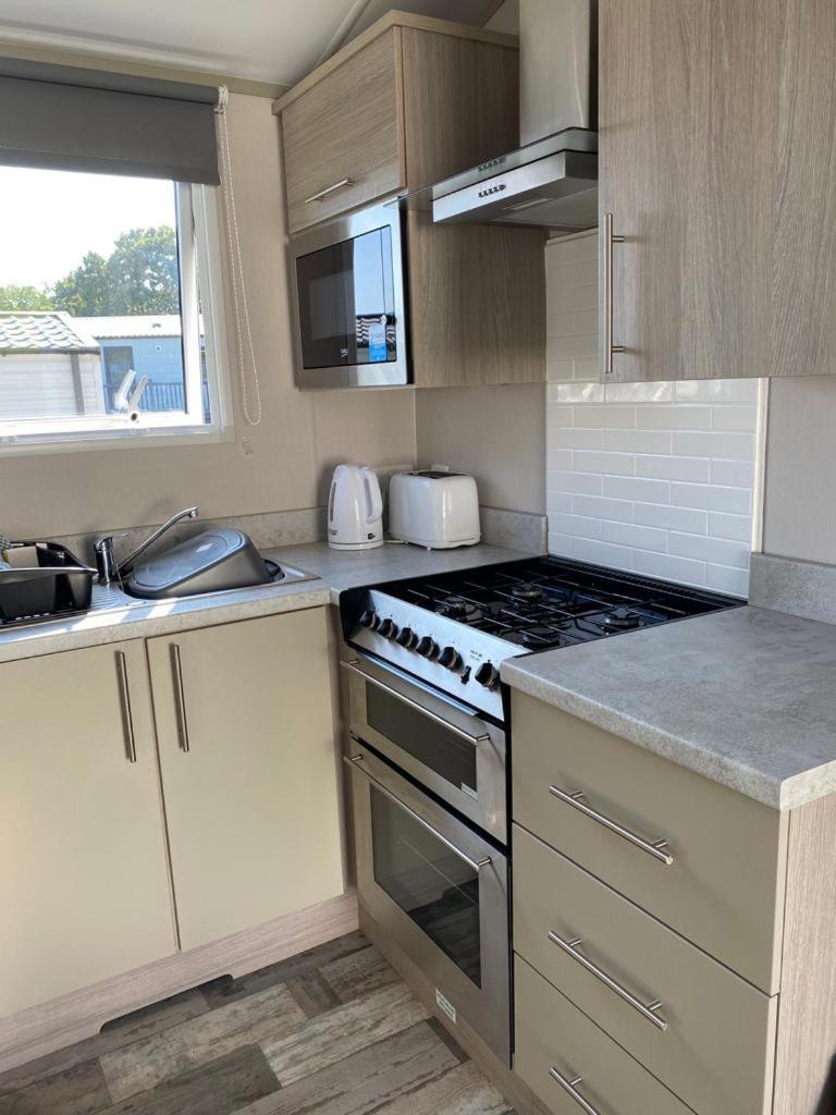Luxury Holiday Home Sleeps 6 Pet Friendly سانت أوستيل المظهر الخارجي الصورة